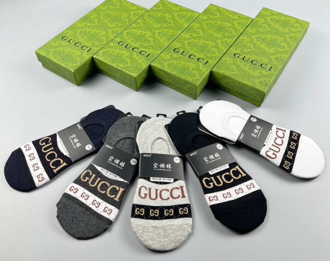 Gucci Neutral Bold Wordmark Bands No-Show Socks, image 2