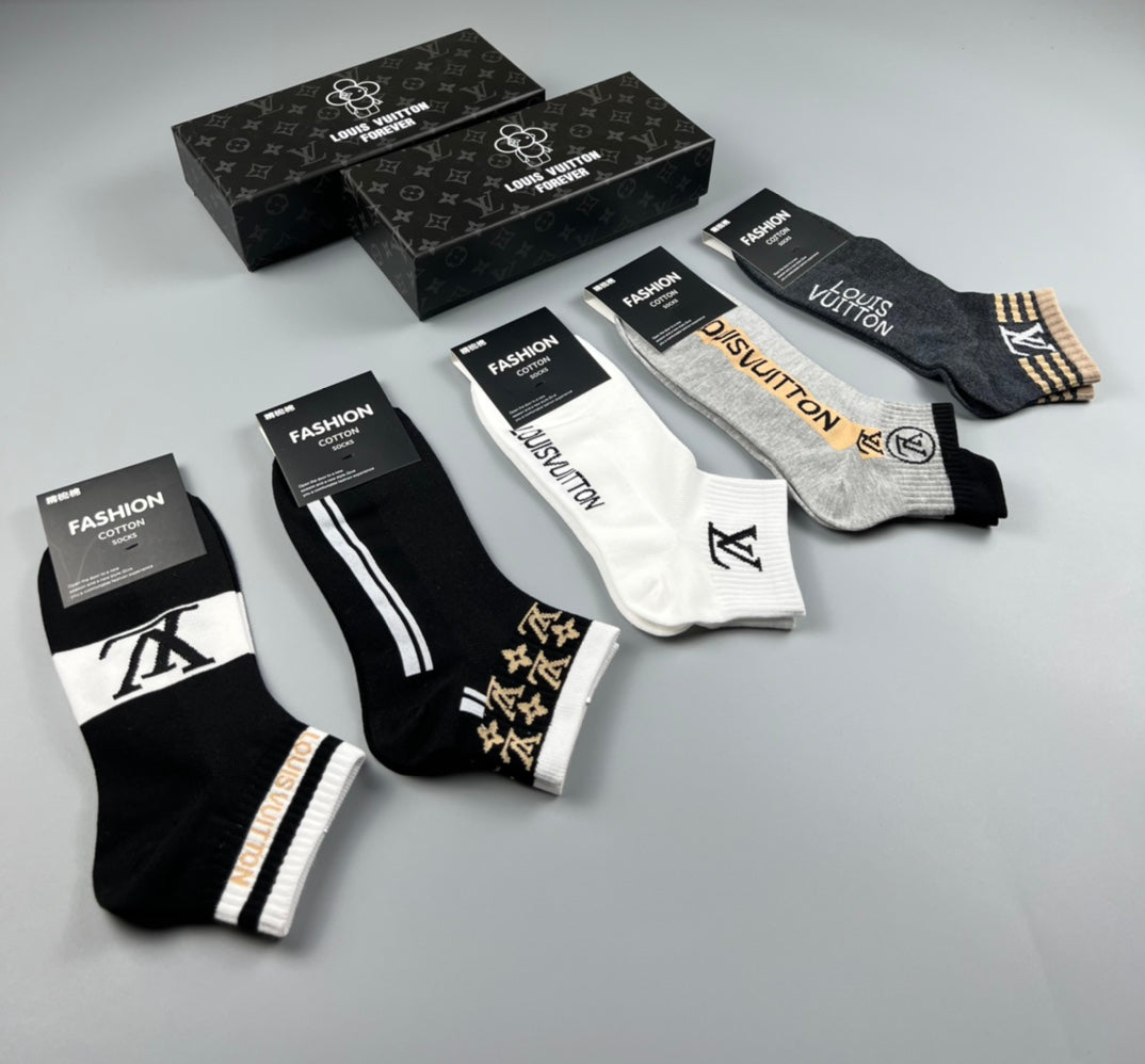 Louis Vuitton Black White Grey Graphic Stripe Mix Crew Socks, image 7
