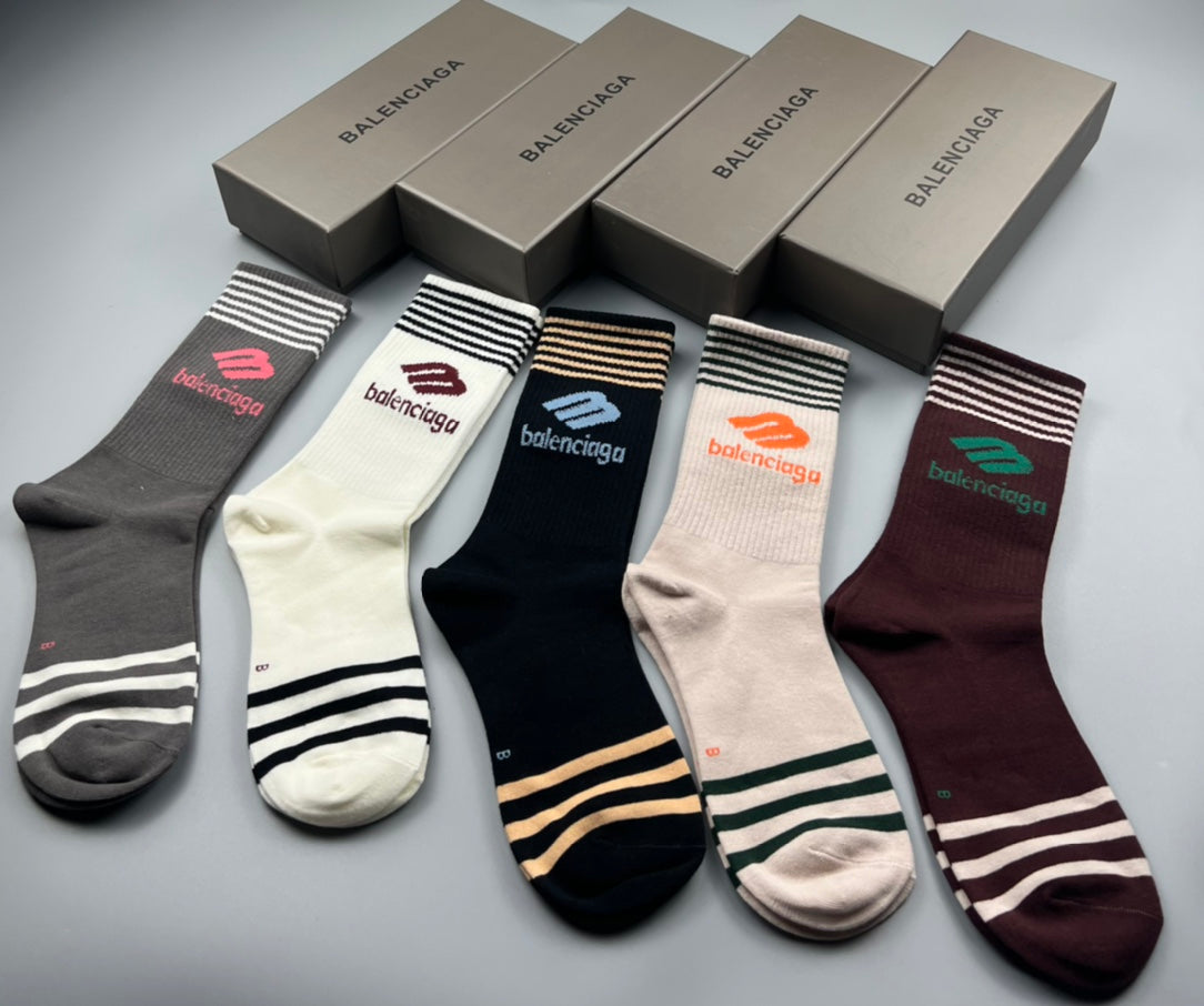Balenciaga Neutral Fine Stripe Toe Panels Ankle Socks, image 5