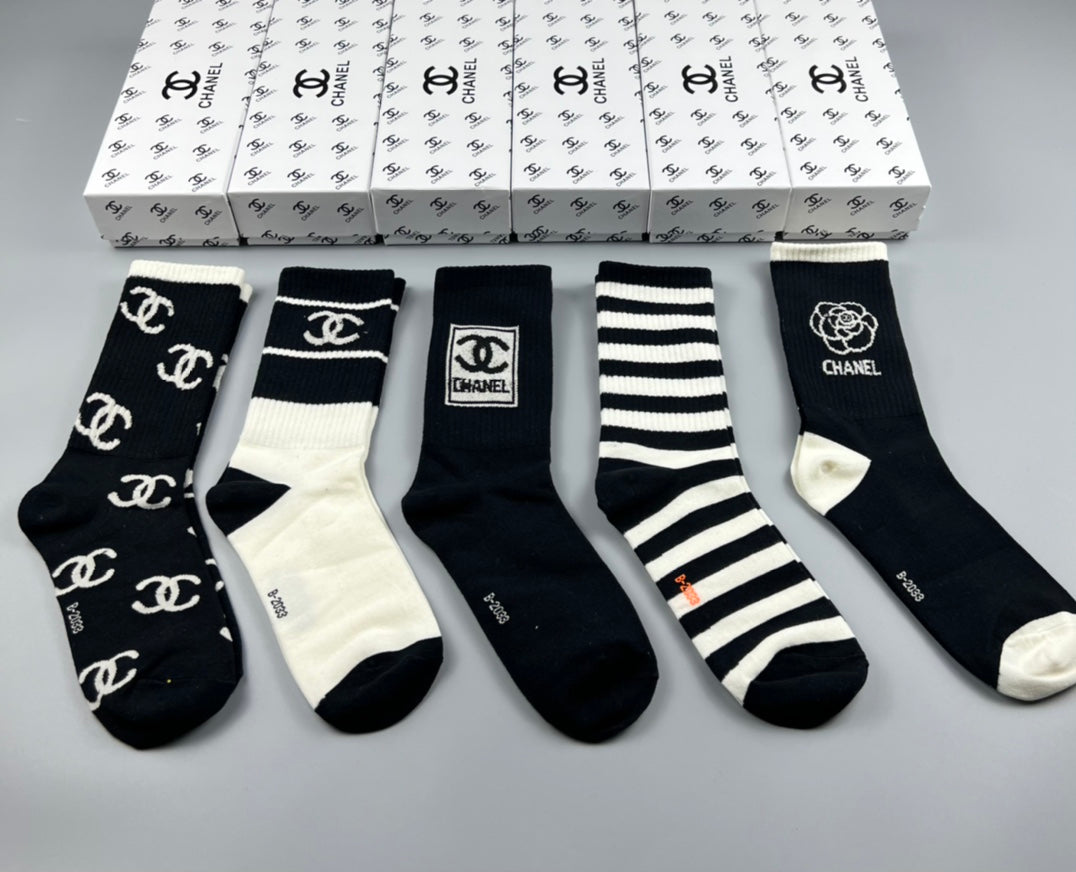 CHANEL Mixed Monochrome Graphic Crew Socks, gallery image 1