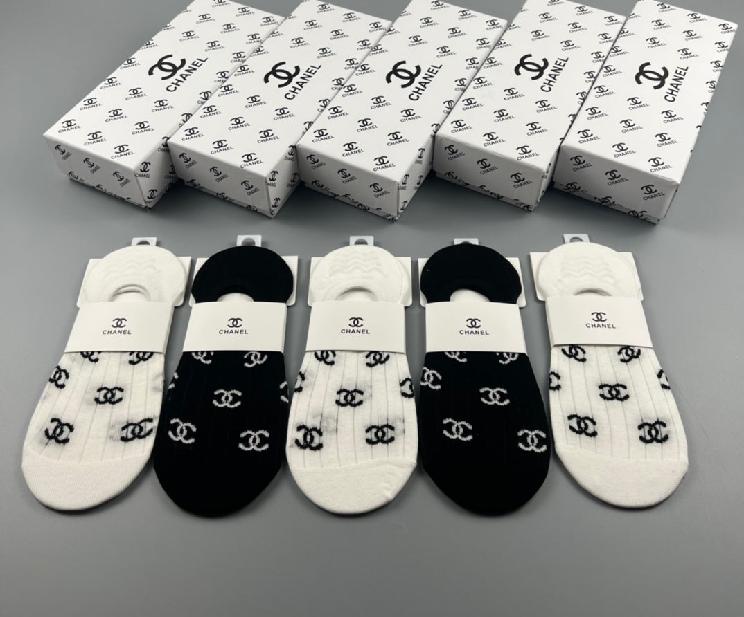 CHANEL Repeated Emblem No-Show Socks, gallery image 1