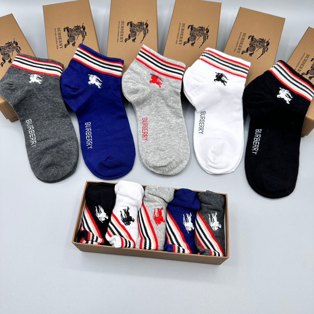 Burberry Black White Blue Burgundy Foot Text No-Show Socks, image 3
