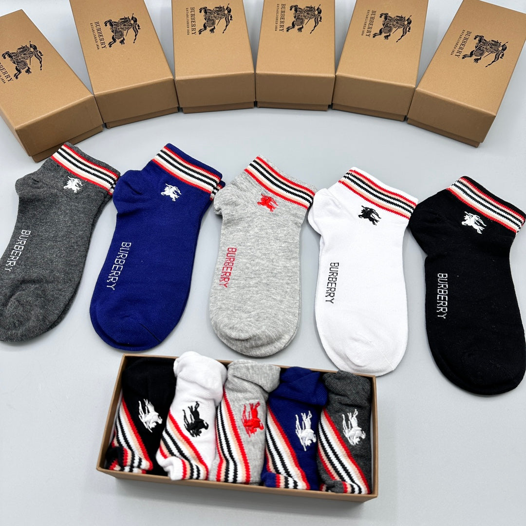 Burberry Black White Blue Burgundy Foot Text No-Show Socks, image 9