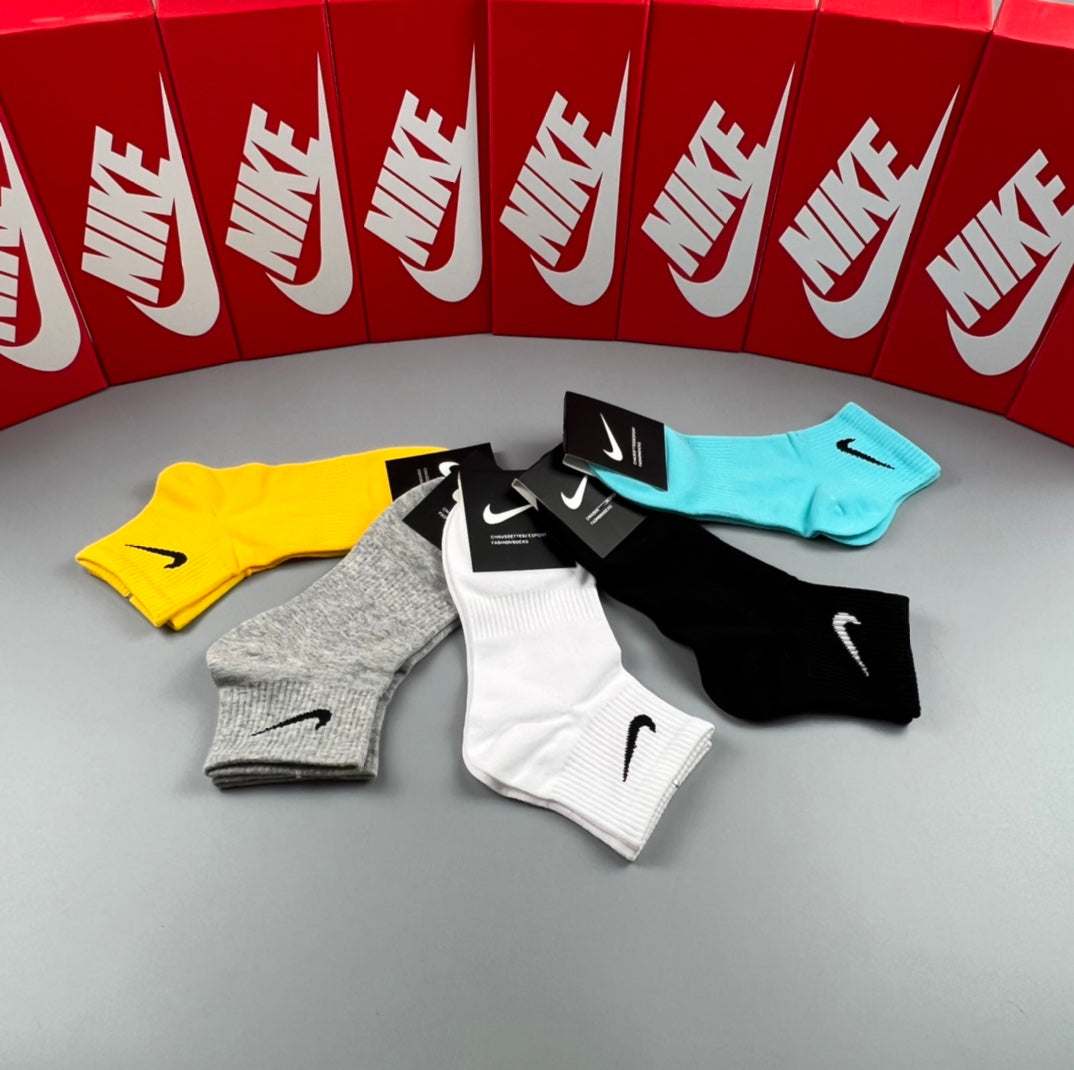 Nike Bright Colour-Mix Swoosh Socks, gallery image 2