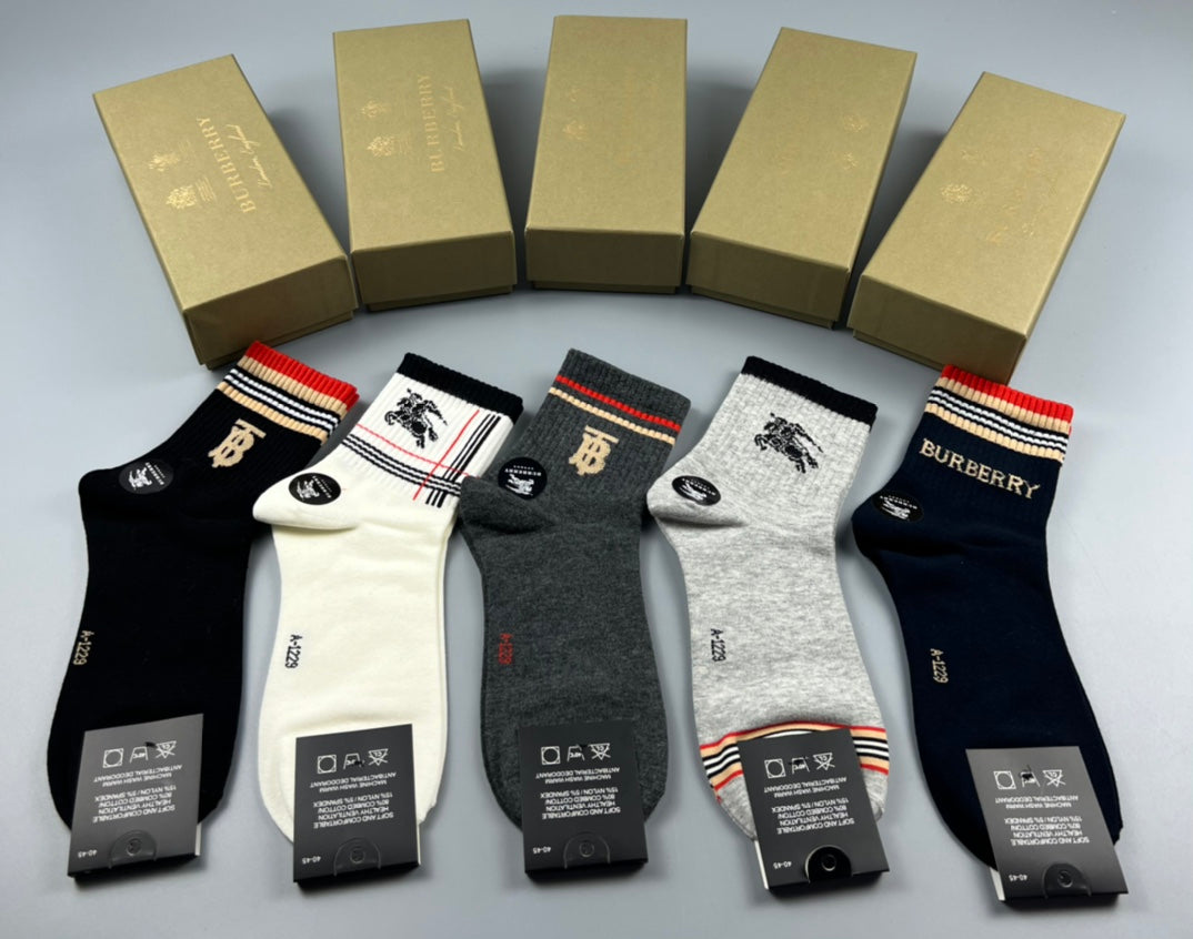 Burberry Neutral Mixed Stripe Motifs Ankle Socks, image 4