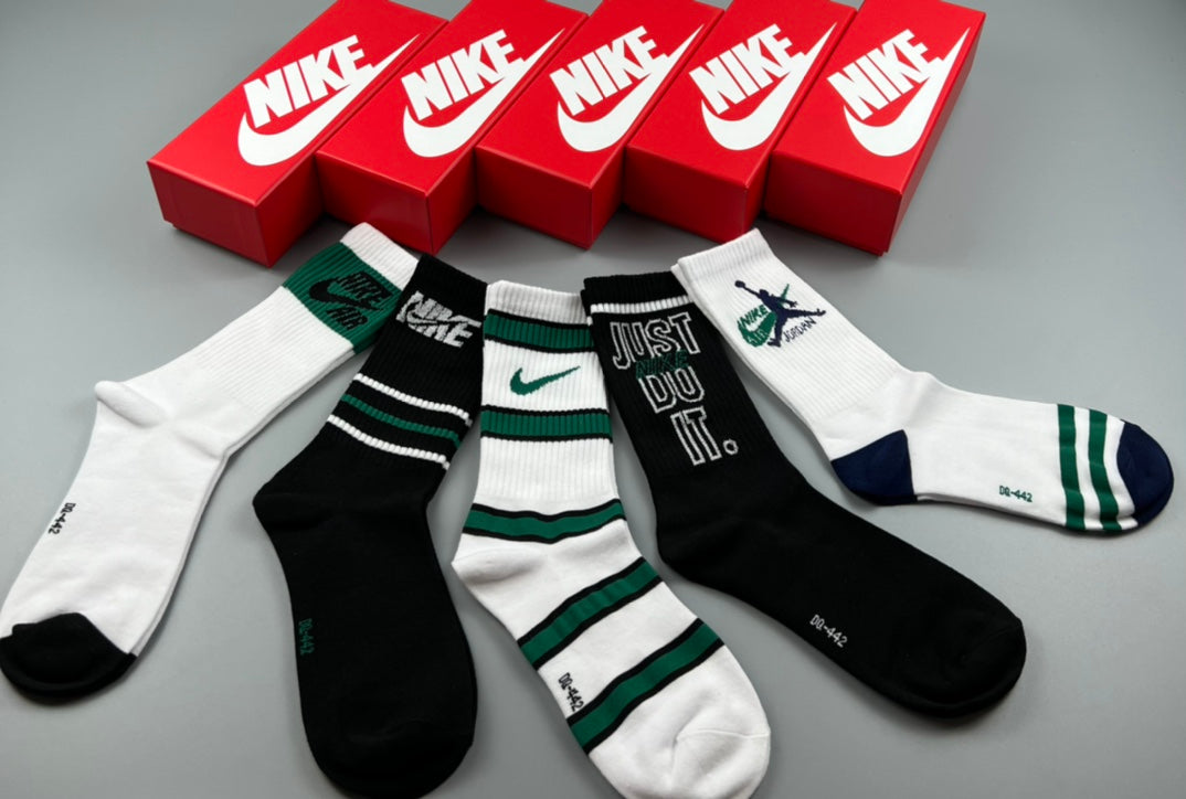 Nike Green Accent Graphic Crew Socks, gallery image 4