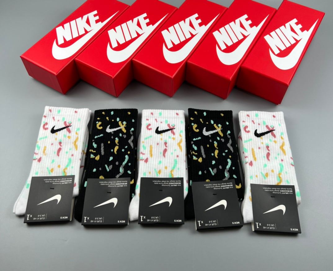 Nike Speckled Graphic Crew Socks, gallery image 1
