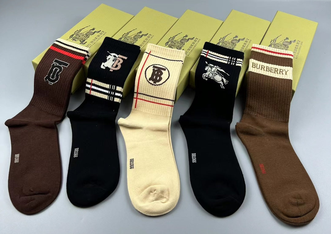 Burberry Earthy Black Cream Large B Cuffs Crew Socks, image 4
