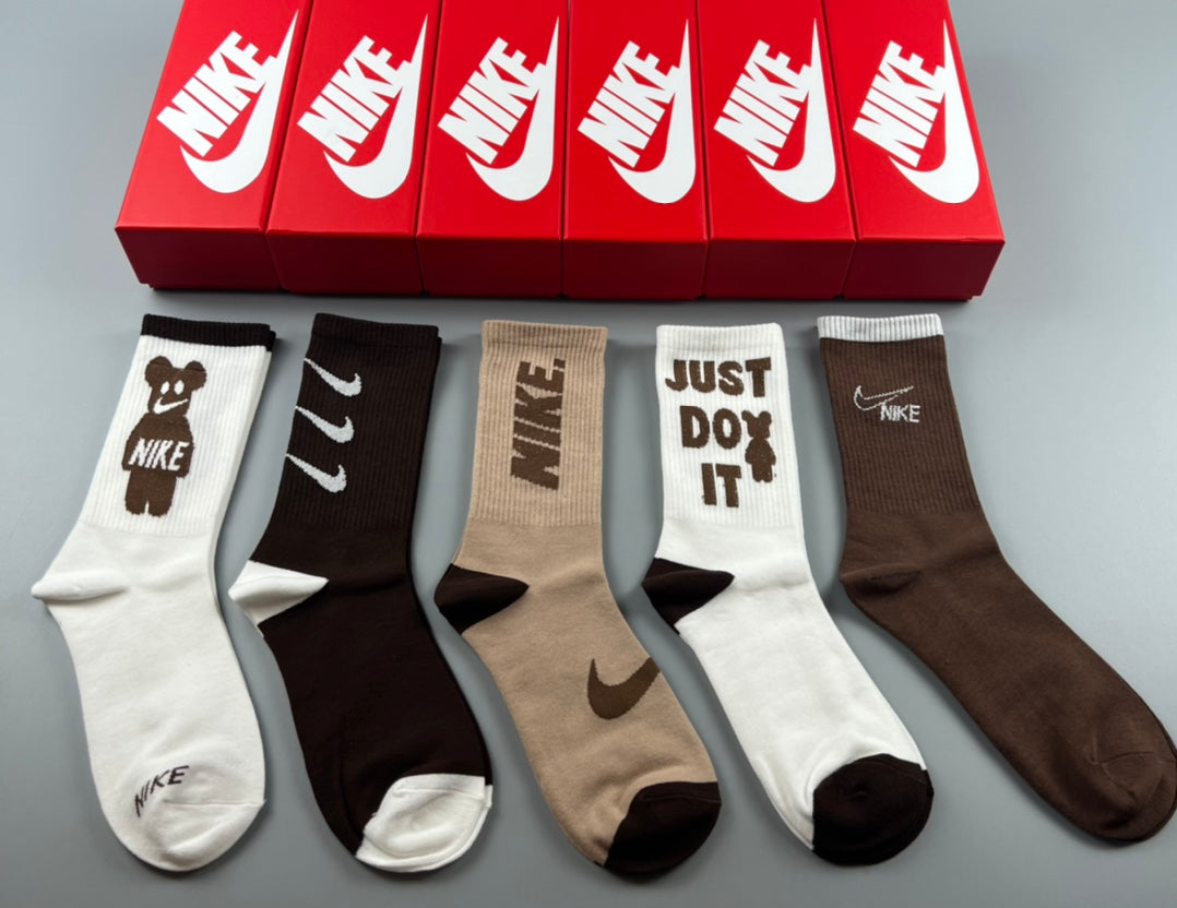 Nike Mixed Wordmark Folded Socks, gallery image 3