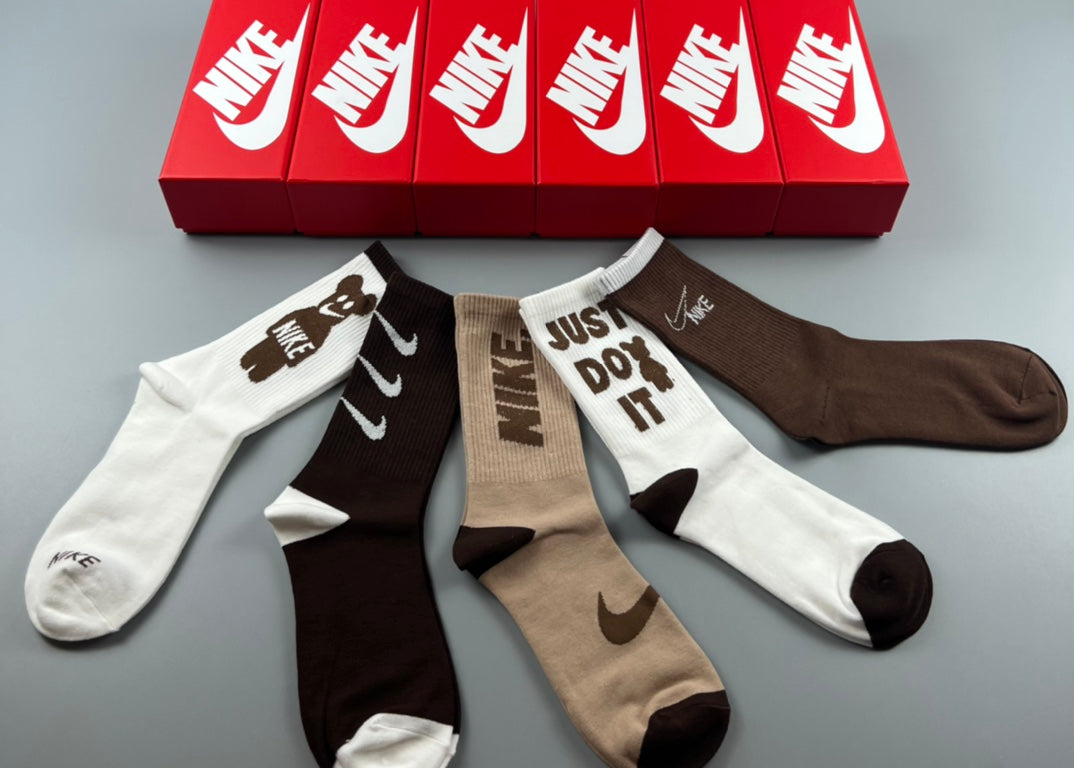 Nike Mixed Wordmark Folded Socks, gallery image 4