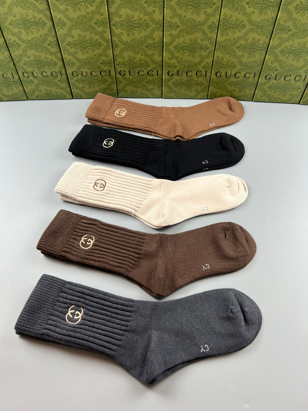 Gucci Earthy Plain Small Cuff Emblems Crew Socks, image 9