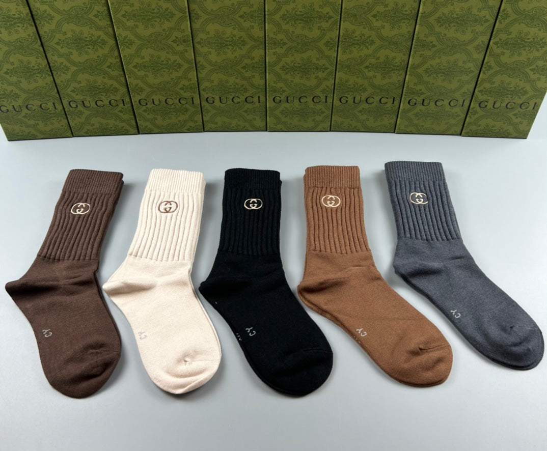 Gucci Earthy Plain Small Cuff Emblems Crew Socks, image 3