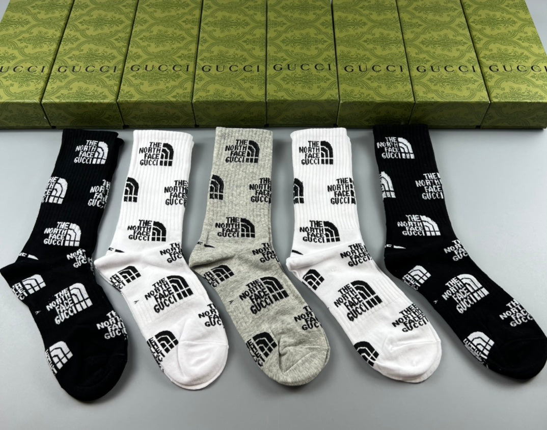 Gucci Black White Large Cat Motif Crew Socks, image 2