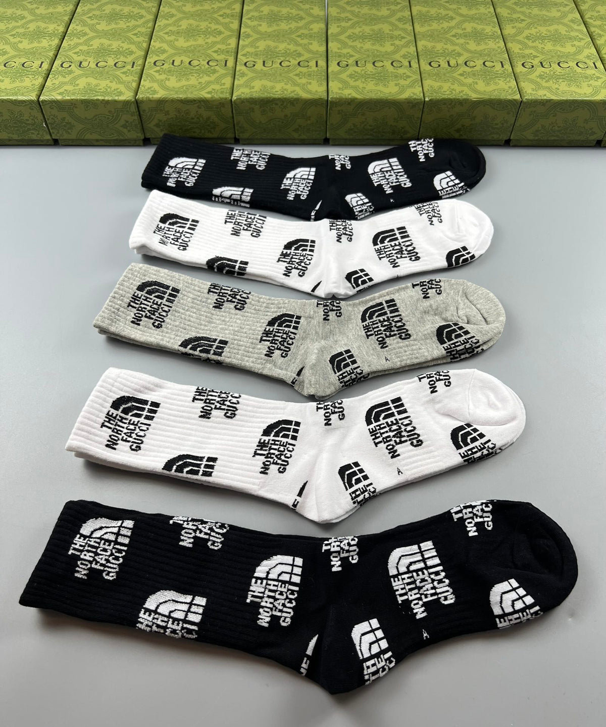 Gucci Black White Large Cat Motif Crew Socks, image 6