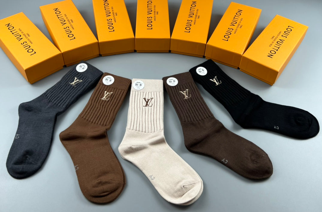 Louis Vuitton Earthy Brown Cream Small Cuff Monograms Crew Socks, image 4