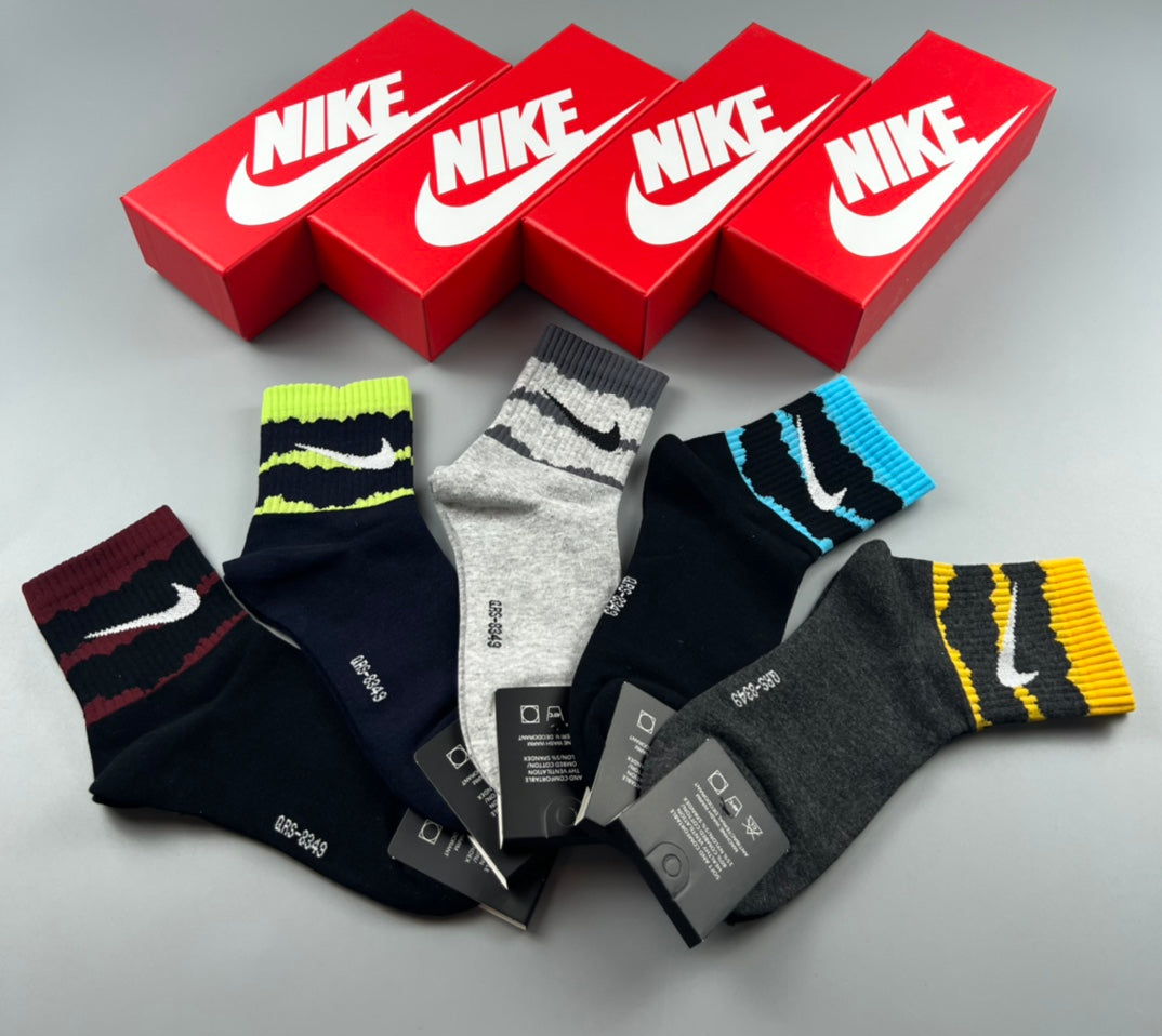 Nike Bright Stripe Short Socks, gallery image 7