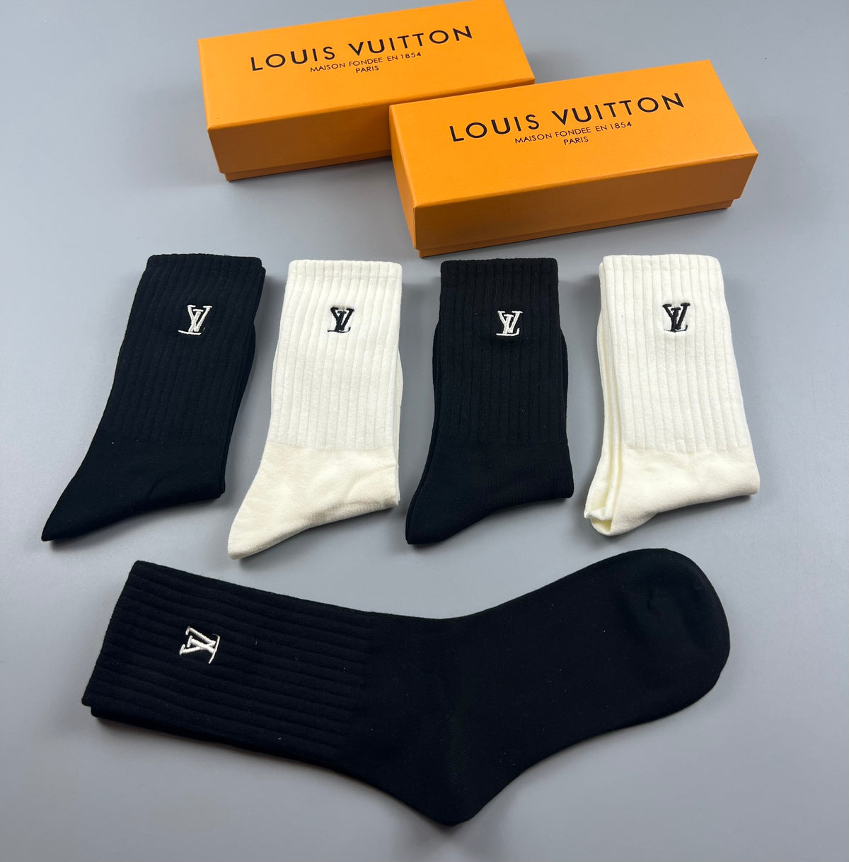 Louis Vuitton Black Cream Plain Monogram Cuffs Crew Socks, image 6