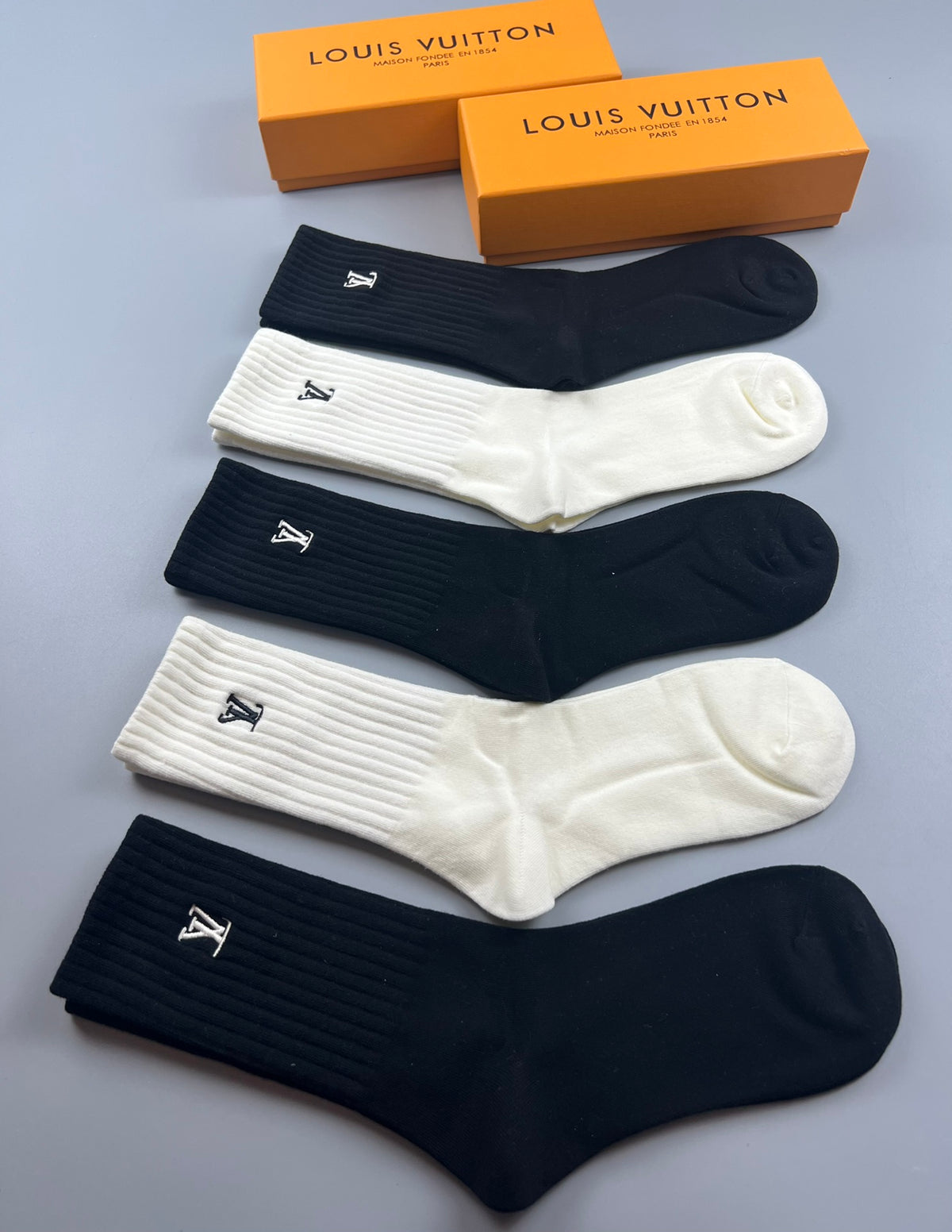 Louis Vuitton Black Cream Plain Monogram Cuffs Crew Socks, image 9
