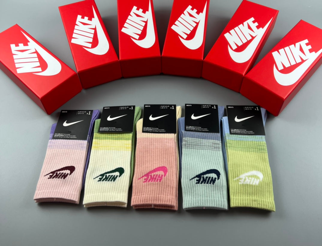 Nike Pastel Swoosh Crew Socks, gallery image 1