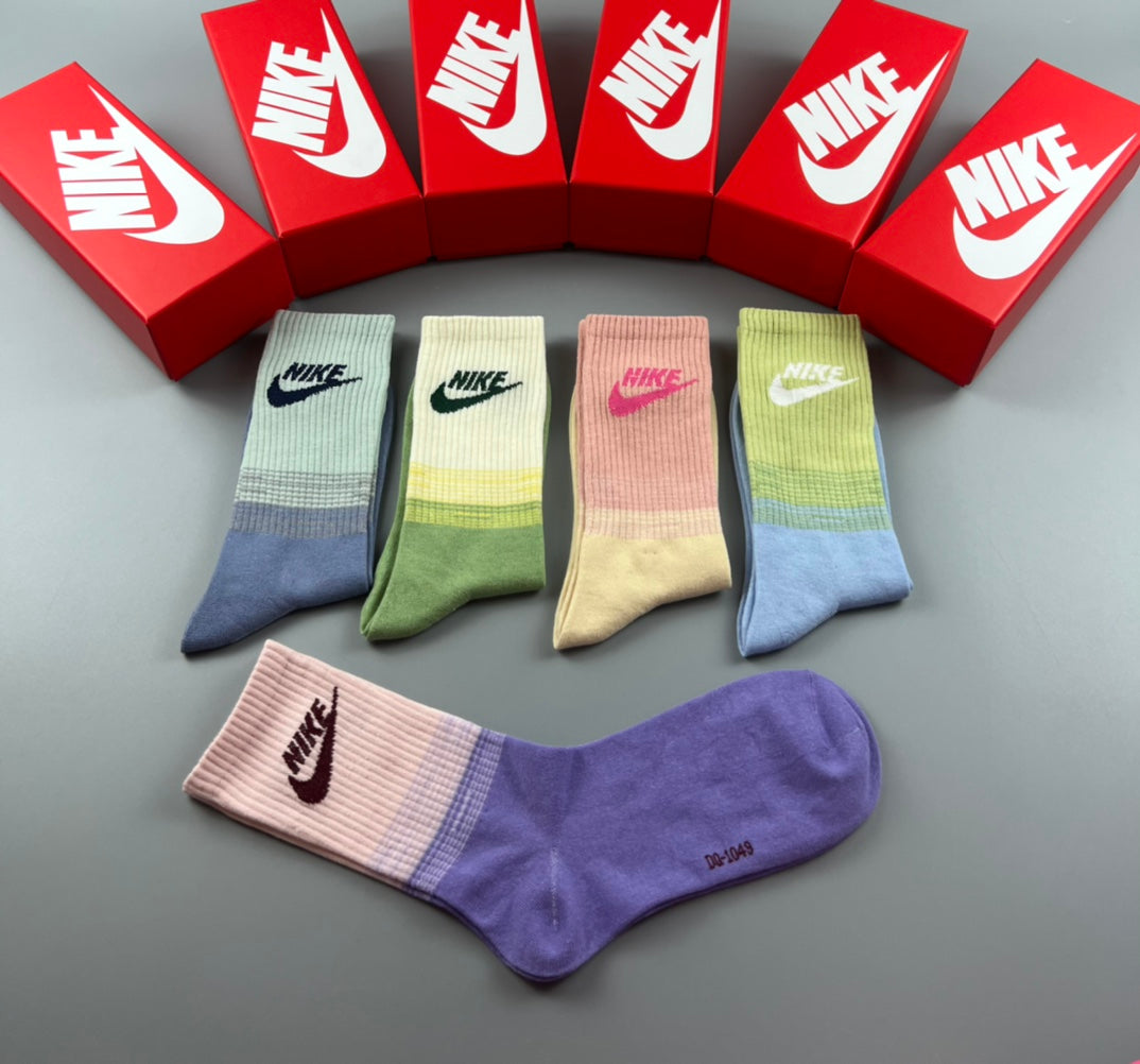 Nike Pastel Swoosh Crew Socks, gallery image 7