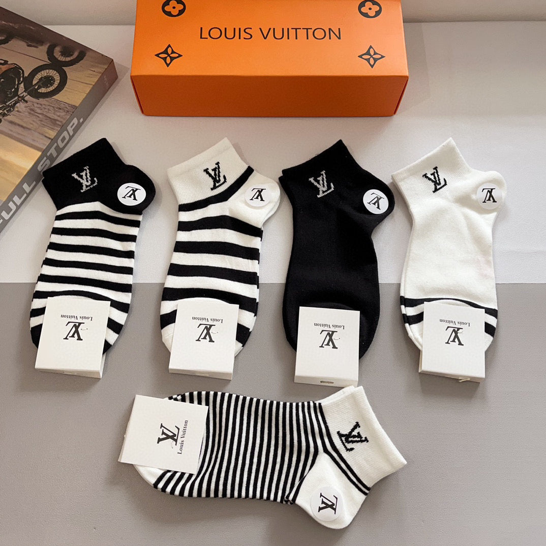 Louis Vuitton Black White Fine Stripe Toe Motifs Ankle Socks, image 6