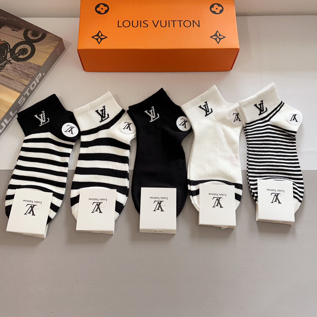 Louis Vuitton Black White Fine Stripe Toe Motifs Ankle Socks, image 5