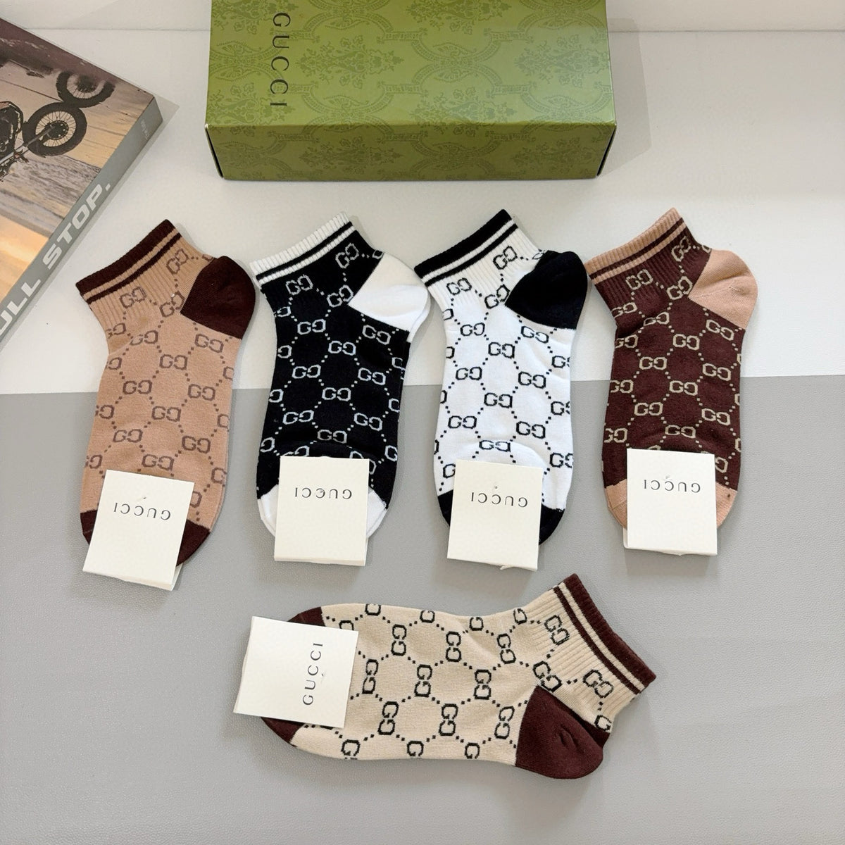 Gucci Brown Black White Repeating Letter Pattern Crew Socks, image 5