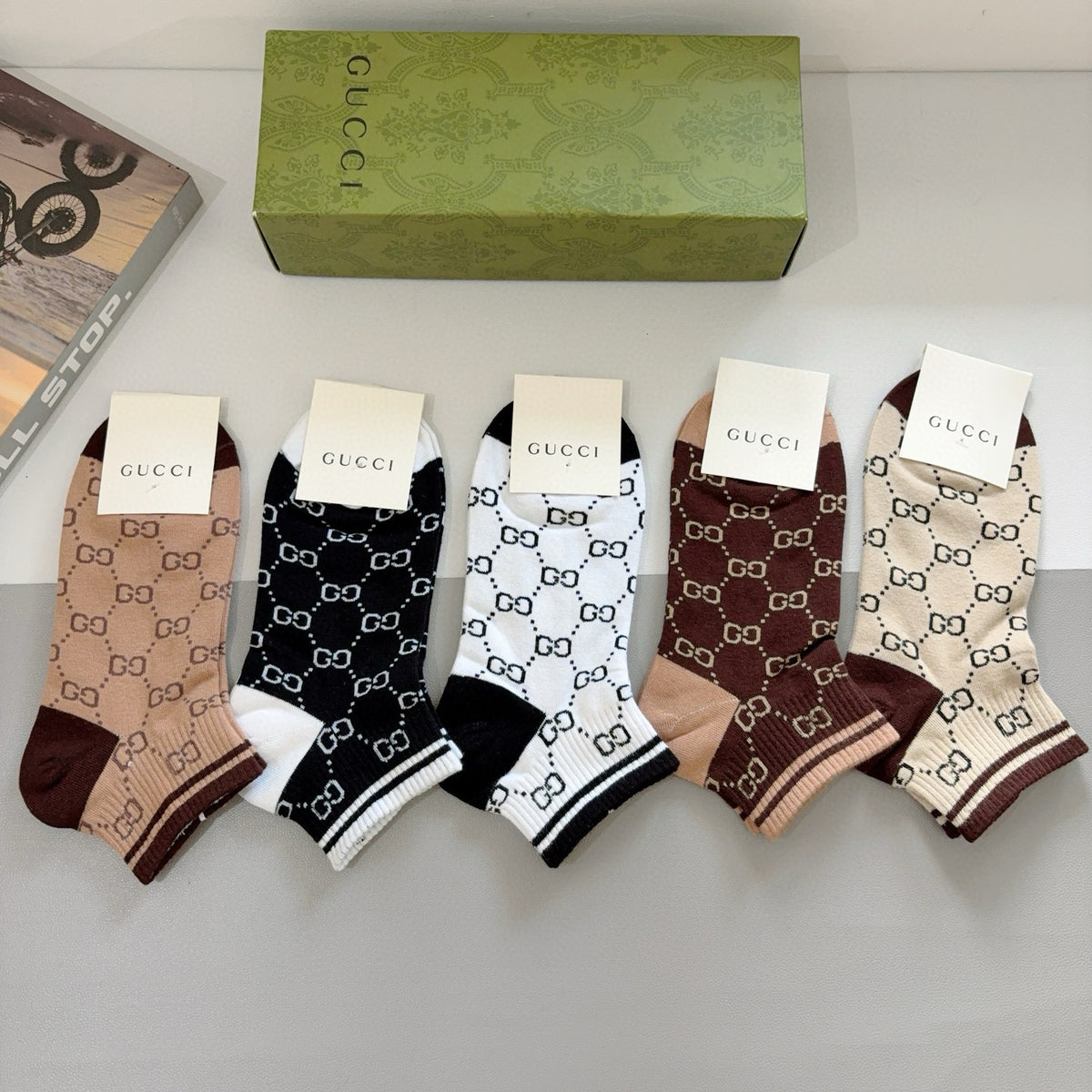 Gucci Brown Black White Repeating Letter Pattern Crew Socks, image 4