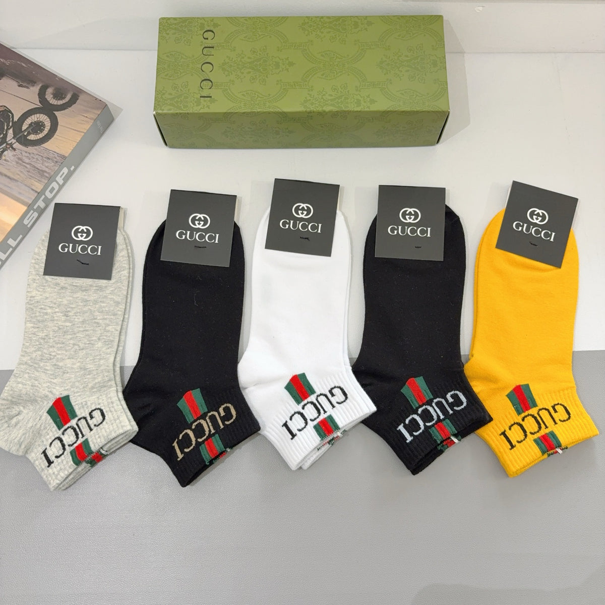 Gucci Yellow Grey Black Wordmark Cuffs Crew Socks, image 3