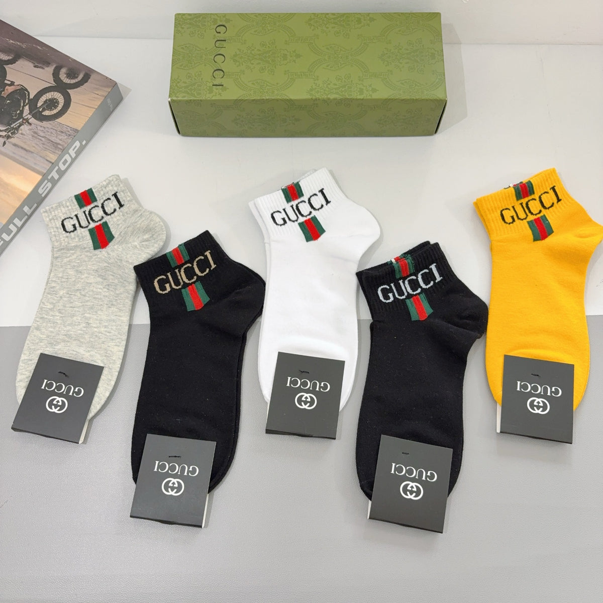Gucci Yellow Grey Black Wordmark Cuffs Crew Socks, image 9