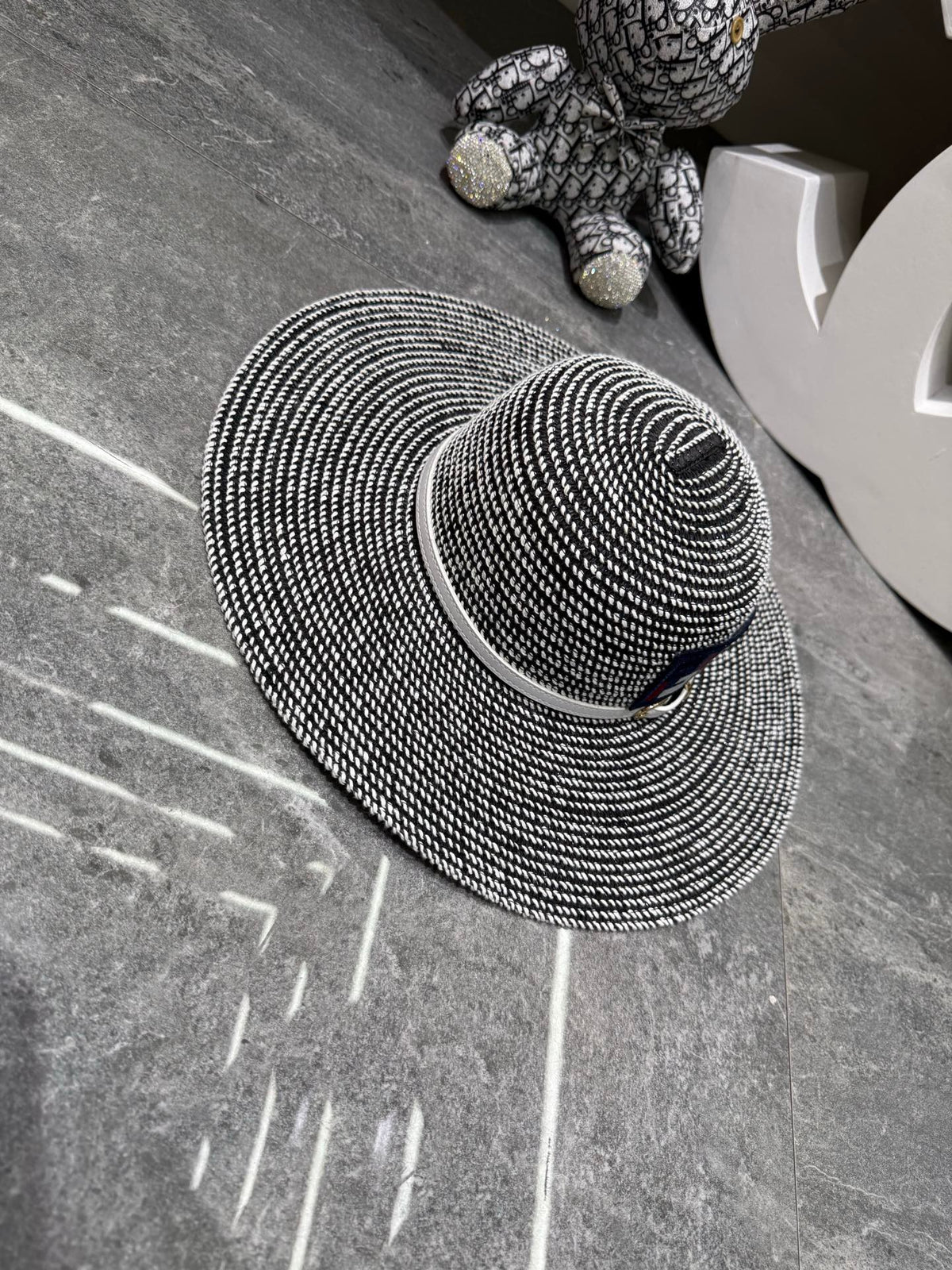 Fendi Woven Open Knit Hat - image 9