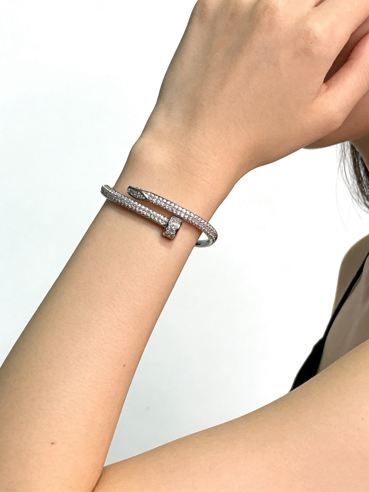 Martin Graham bracelet in polished metal-tone – side detail