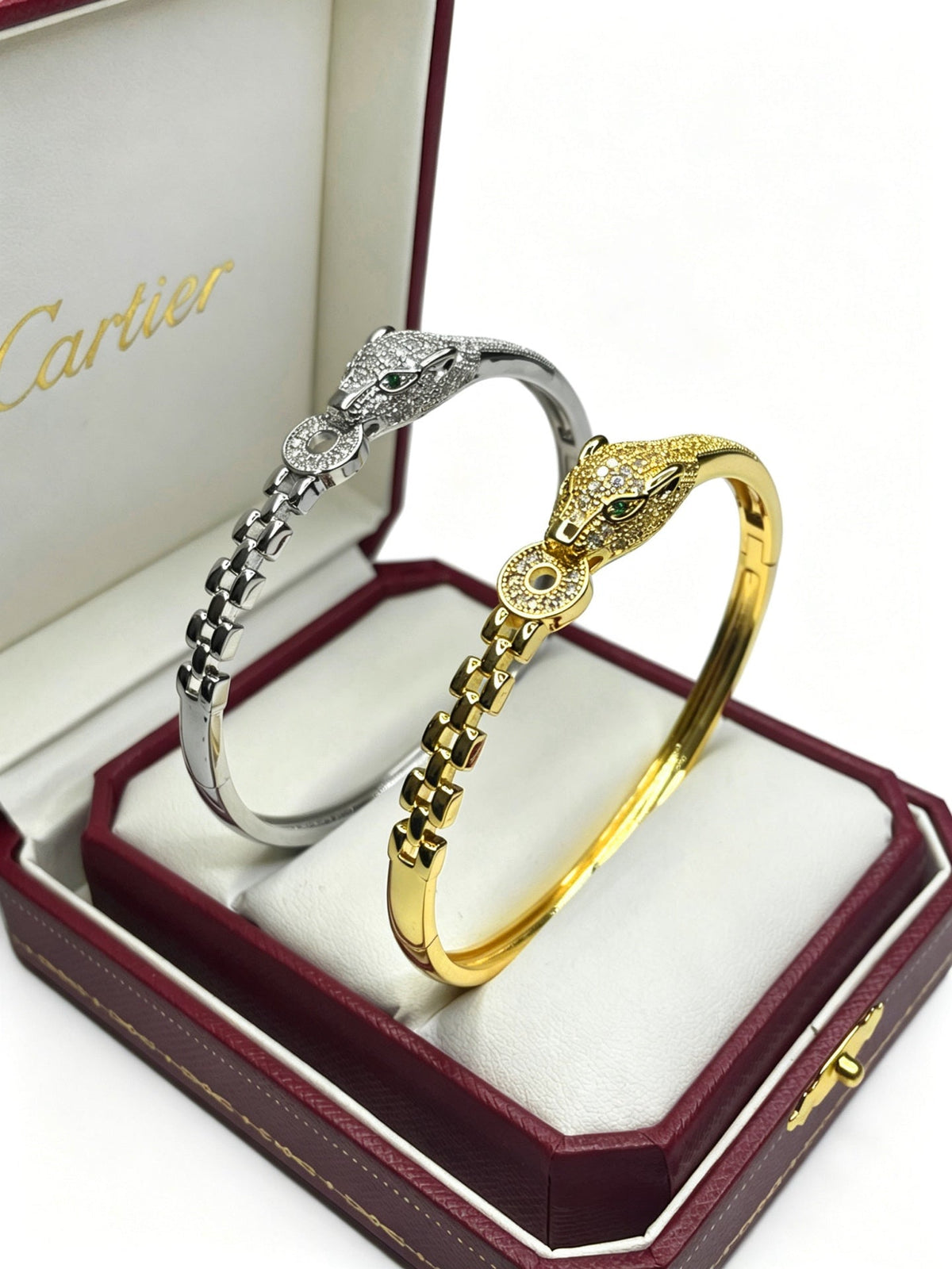 Martin Graham bracelet in polished metal-tone – side detail