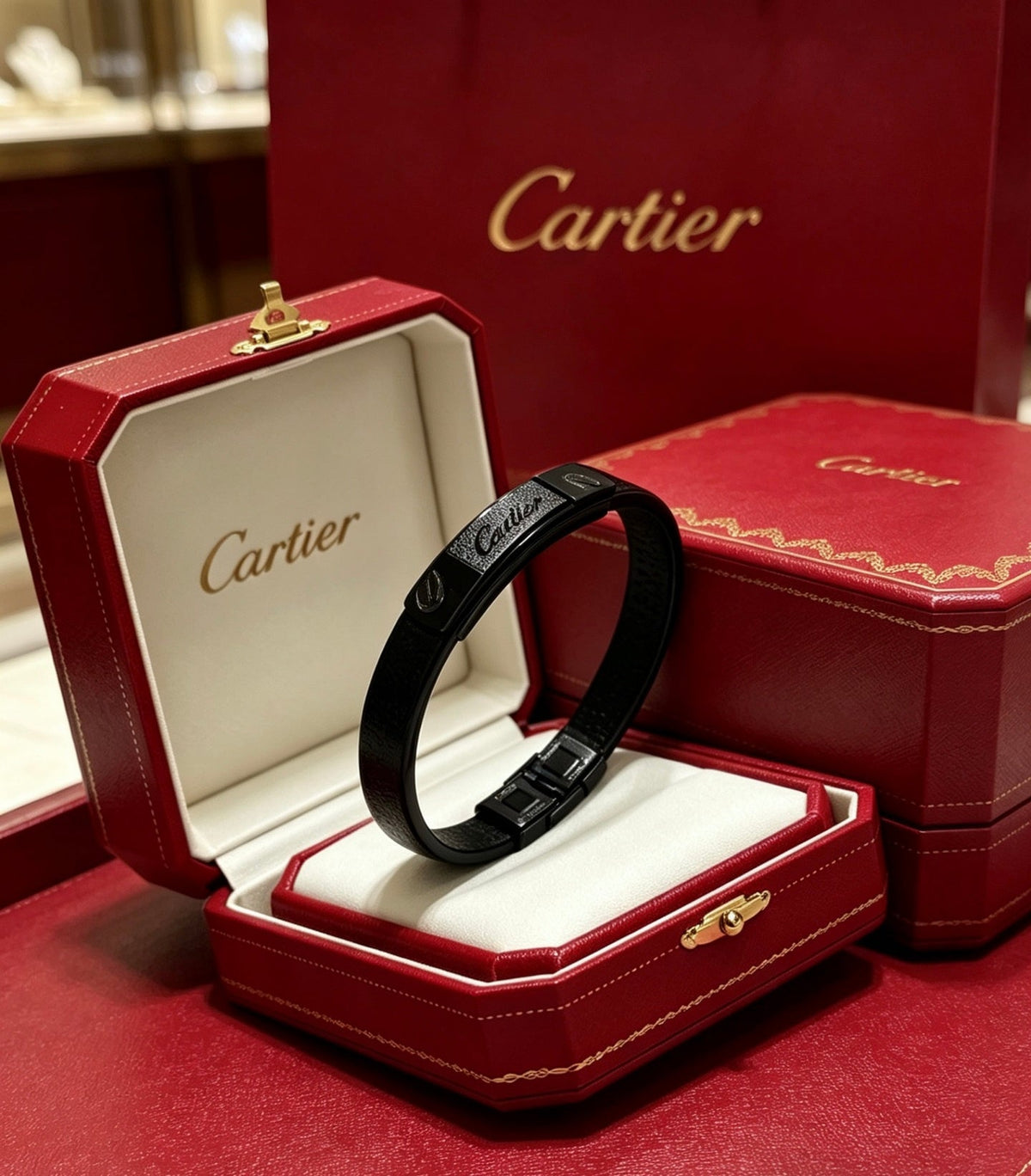 Martin Graham bracelet in polished metal-tone – close-up detail