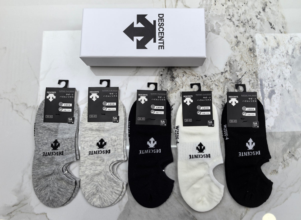 Descente Cotton Mixed Neutral Logo Detail No-Show Socks