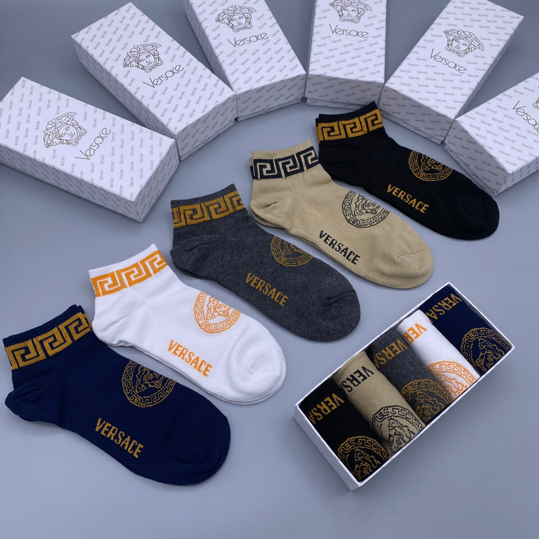 Versace Greek-Key And Medallion Details No-Show Socks