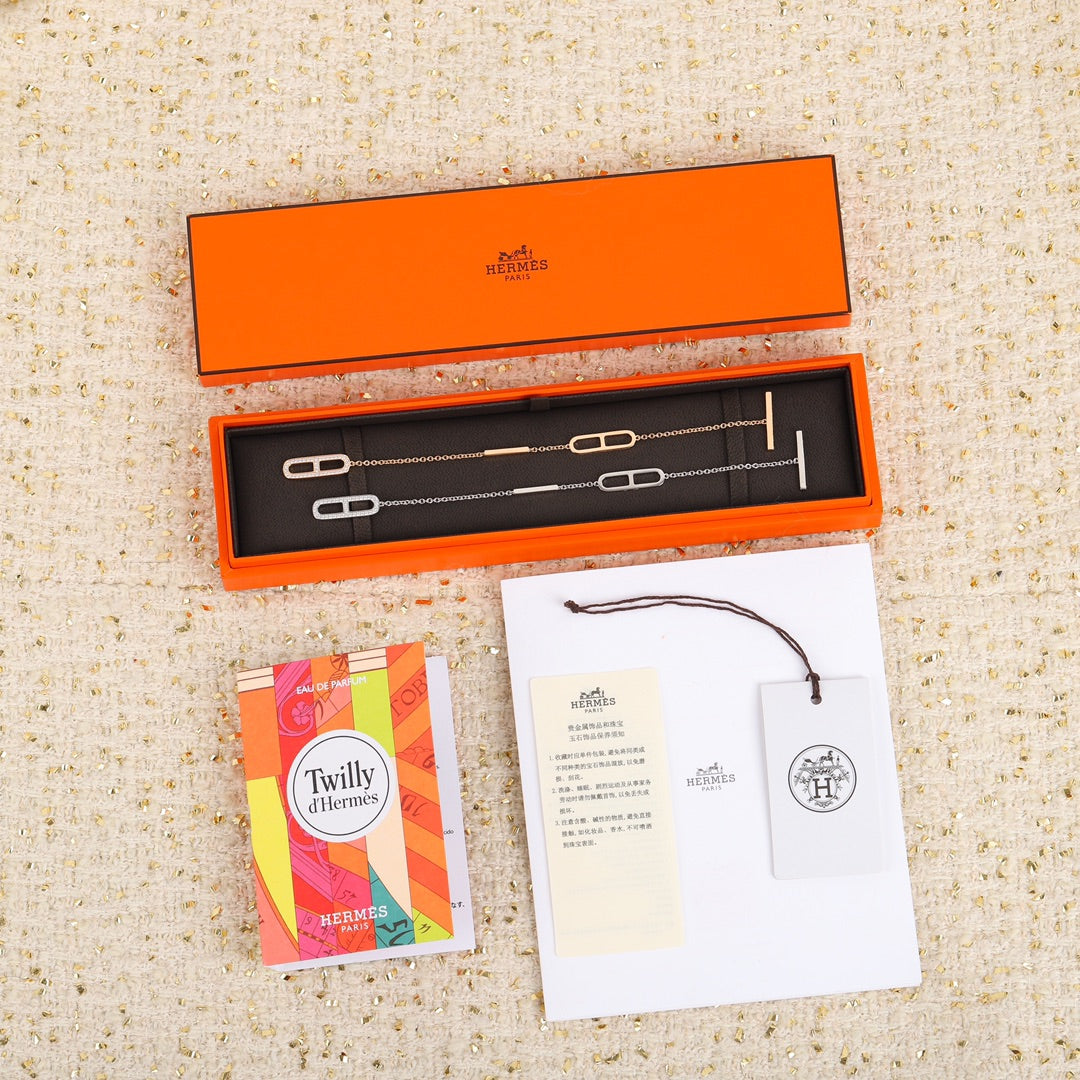 Martin Graham bracelet in polished metal-tone – main product view
