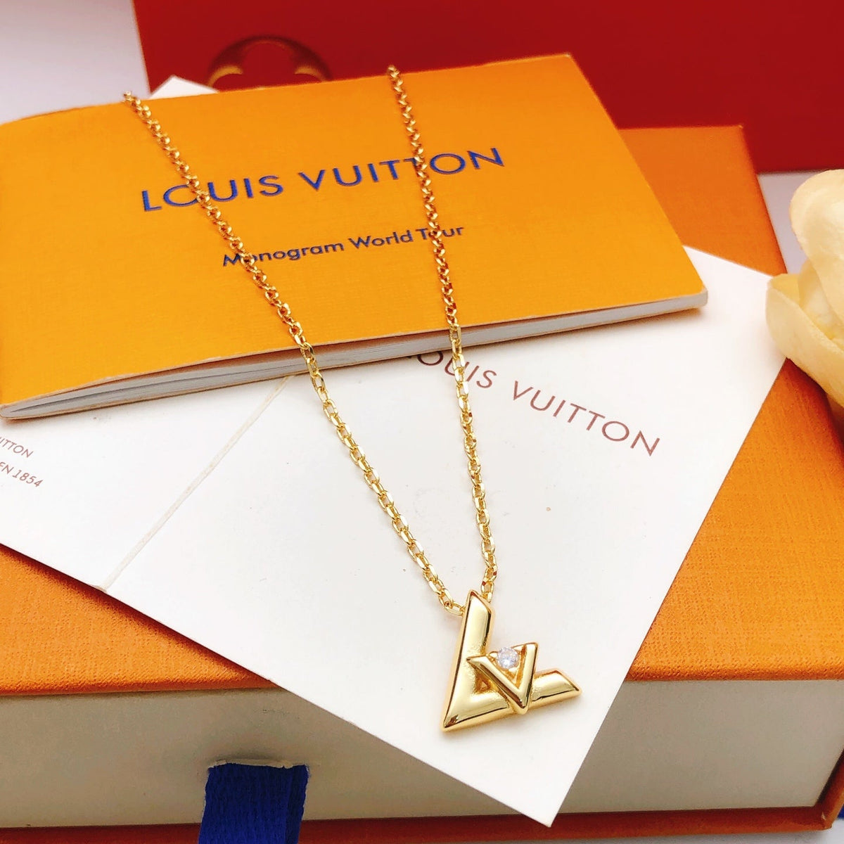 Martin Graham pendant necklace in polished metal-tone – main product view