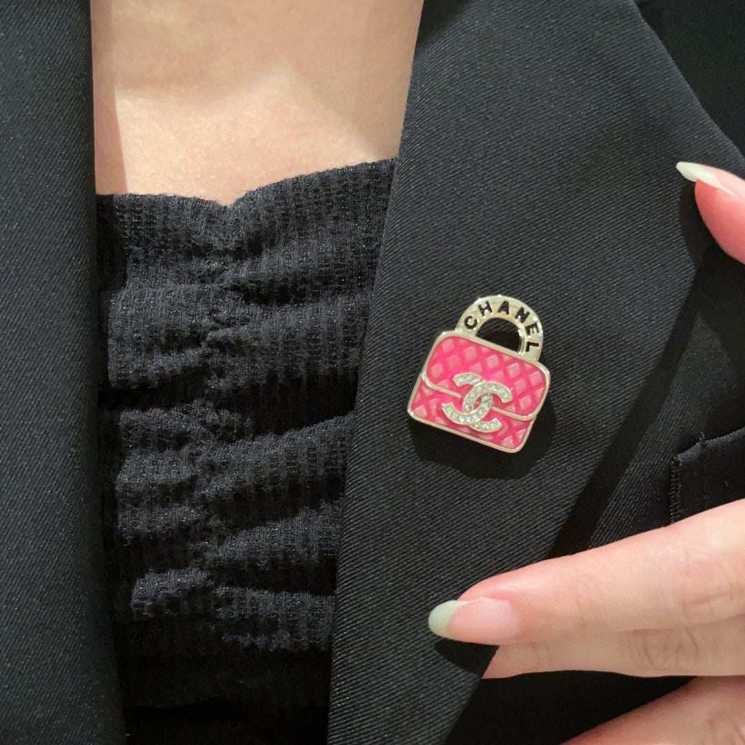 Martin Graham brooch in polished metal-tone – main product view
