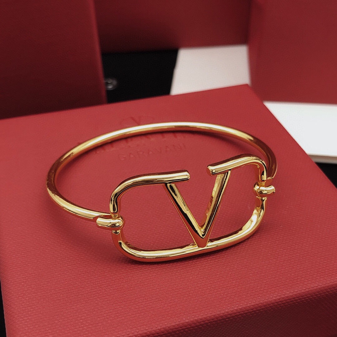 Martin Graham cuff bracelet in polished metal-tone – main product view