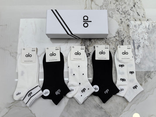 Alo Mixed Neutral Logo Detail No-Show Socks - 5-Pair Set