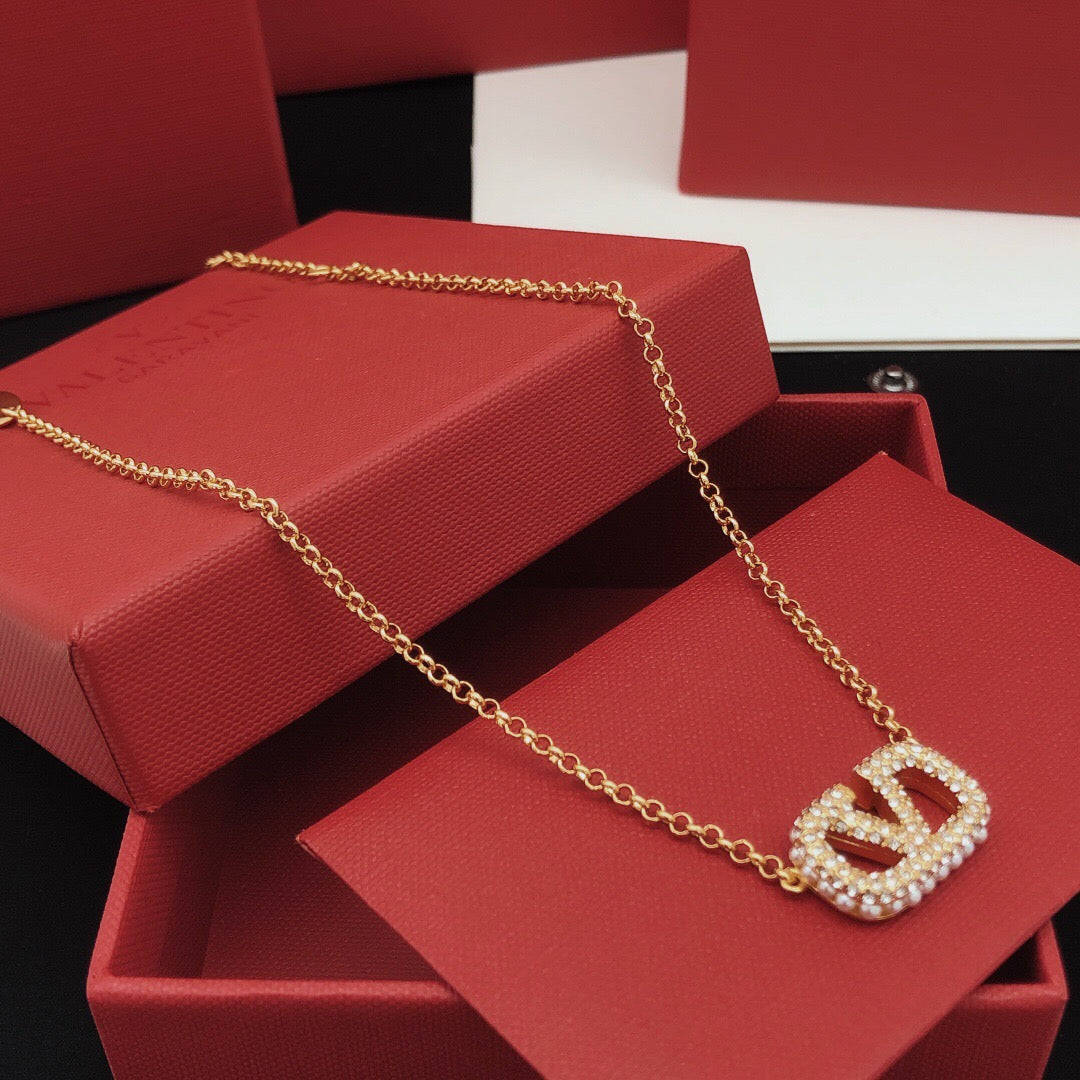 Martin Graham pendant necklace in polished metal-tone – main product view