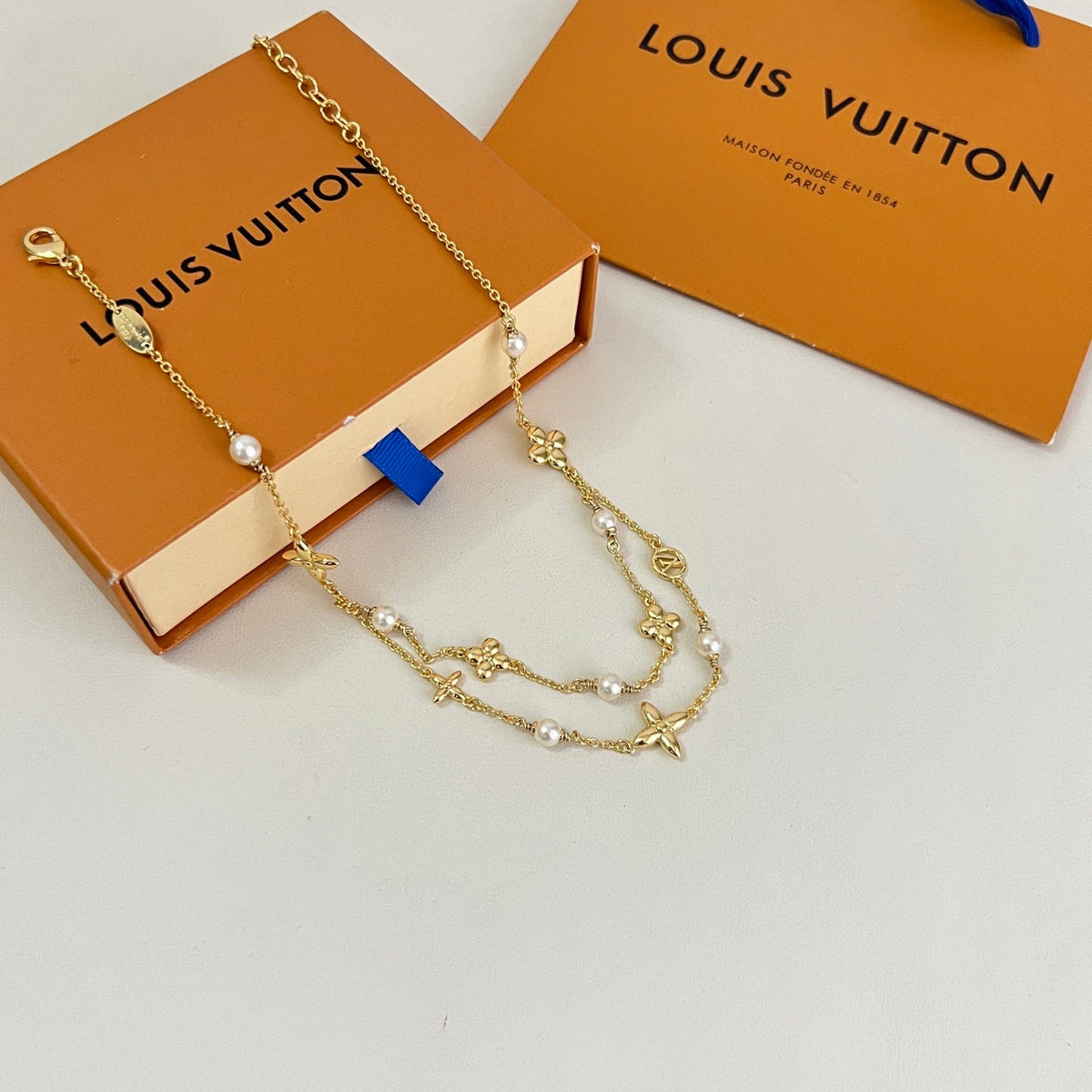 Martin Graham pendant necklace in polished metal-tone – main product view