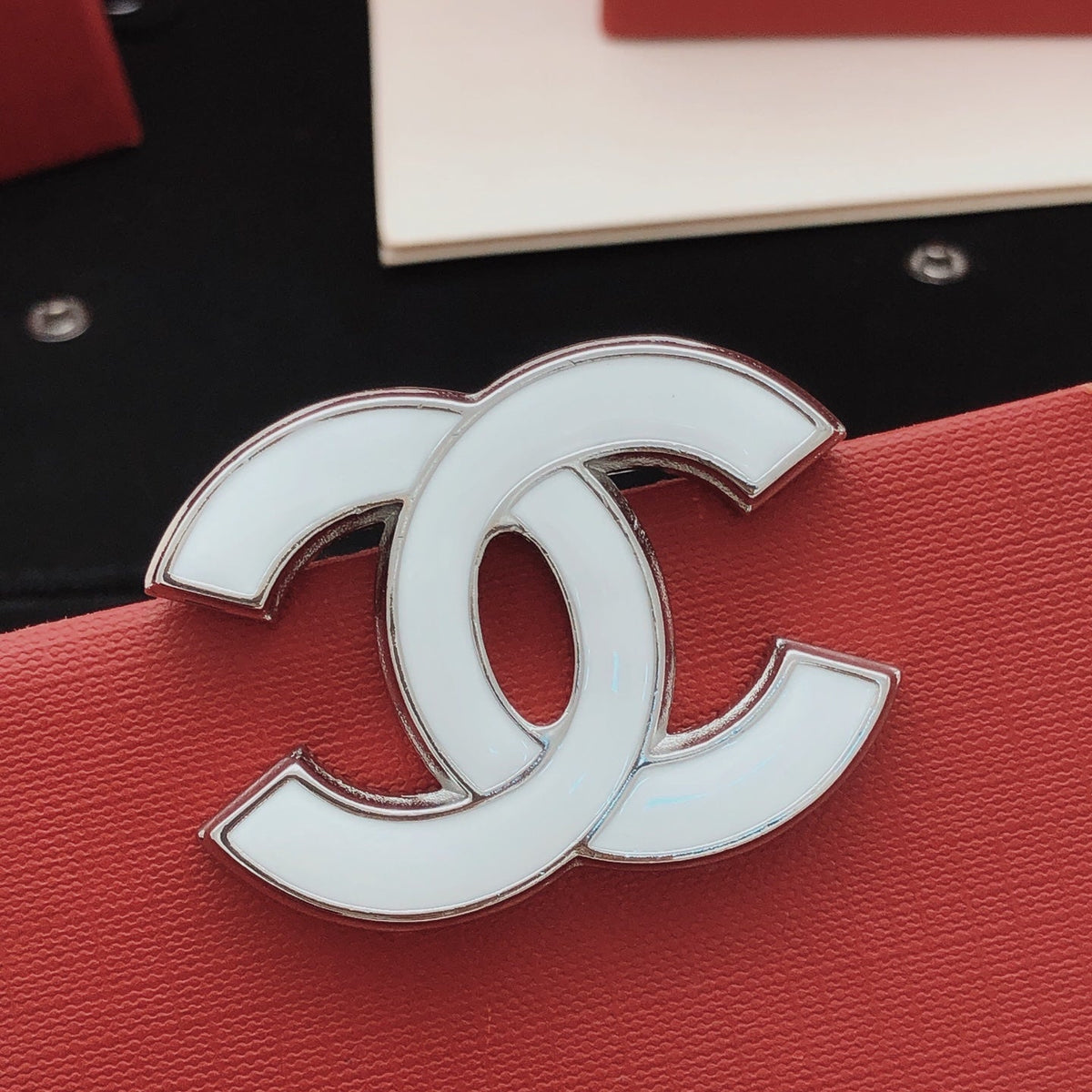 Martin Graham brooch in polished metal-tone – main product view