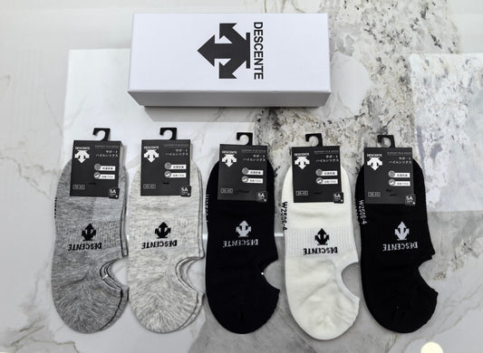 Descente Cotton Understated Geometric Emblems No-Show Socks