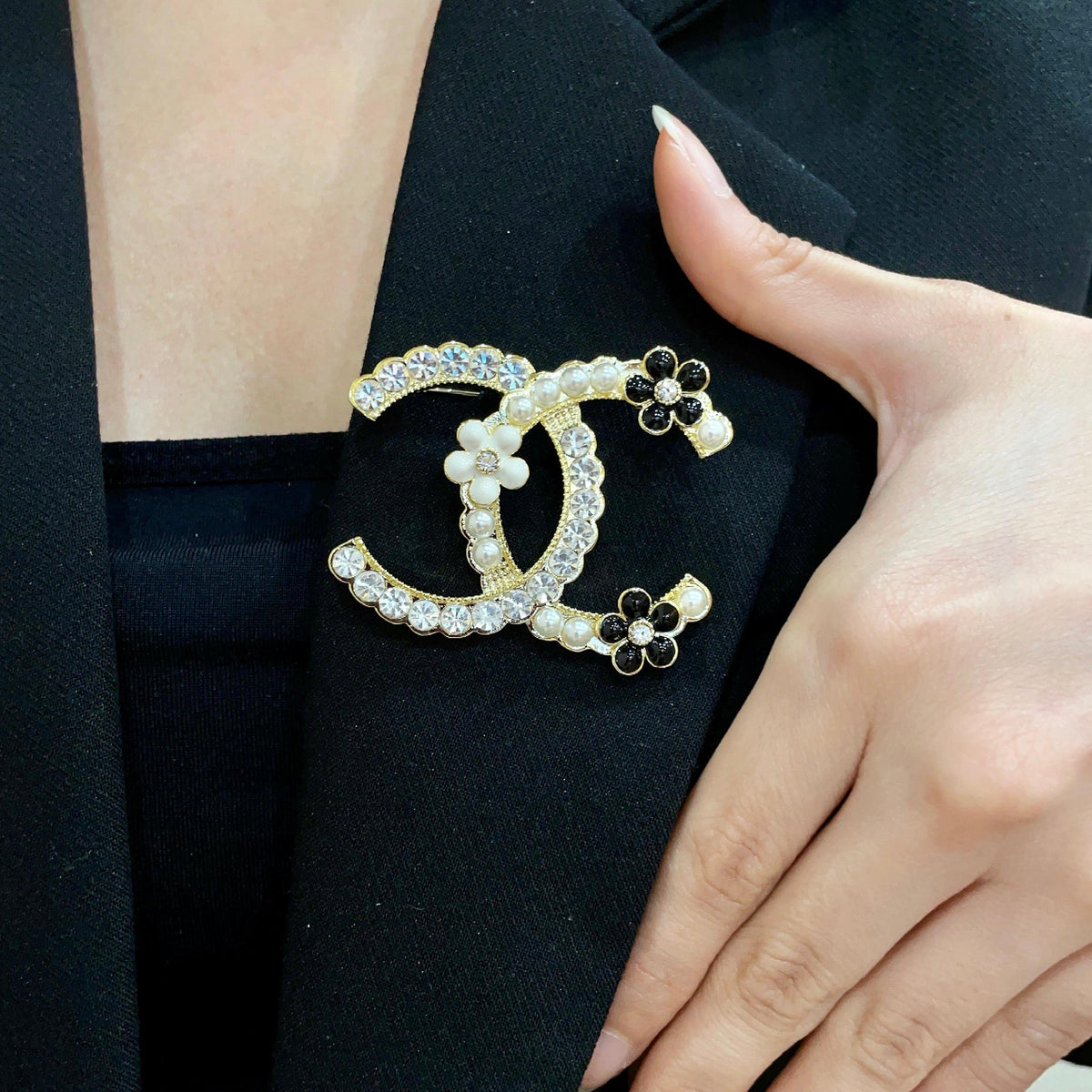 Martin Graham brooch in polished metal-tone – main product view