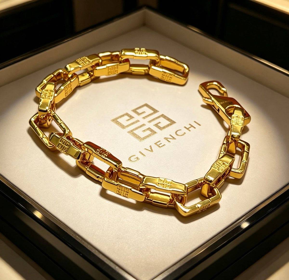 Martin Graham bracelet in polished metal-tone – main product view
