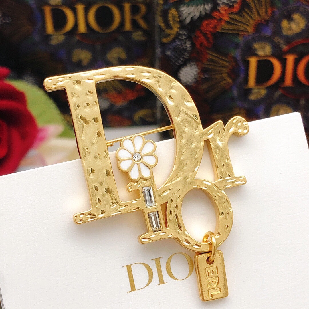 Martin Graham brooch in polished metal-tone – main product view