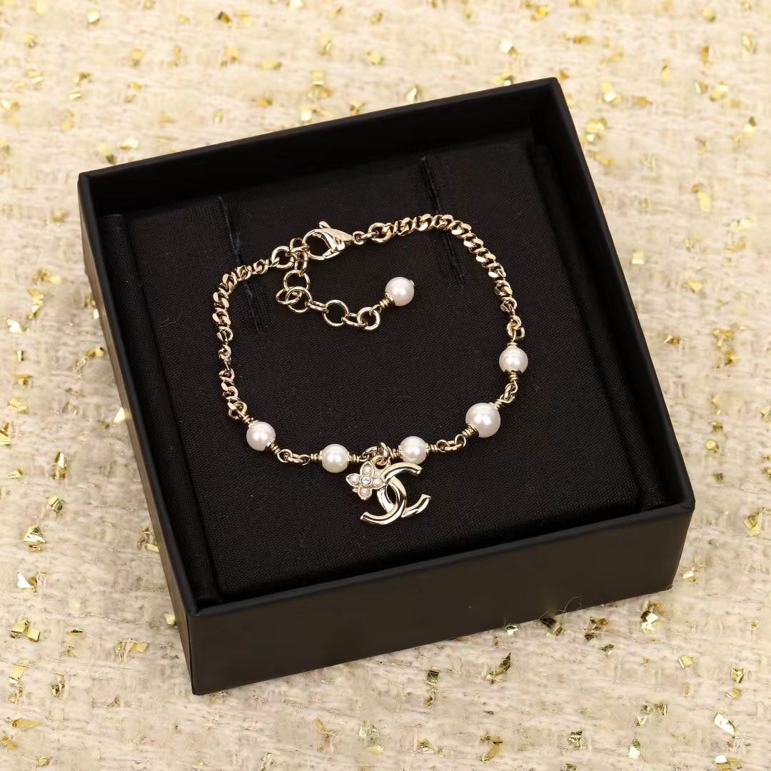 Martin Graham bracelet in polished metal-tone – main product view