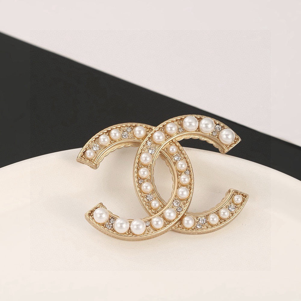 Martin Graham brooch in polished metal-tone – main product view
